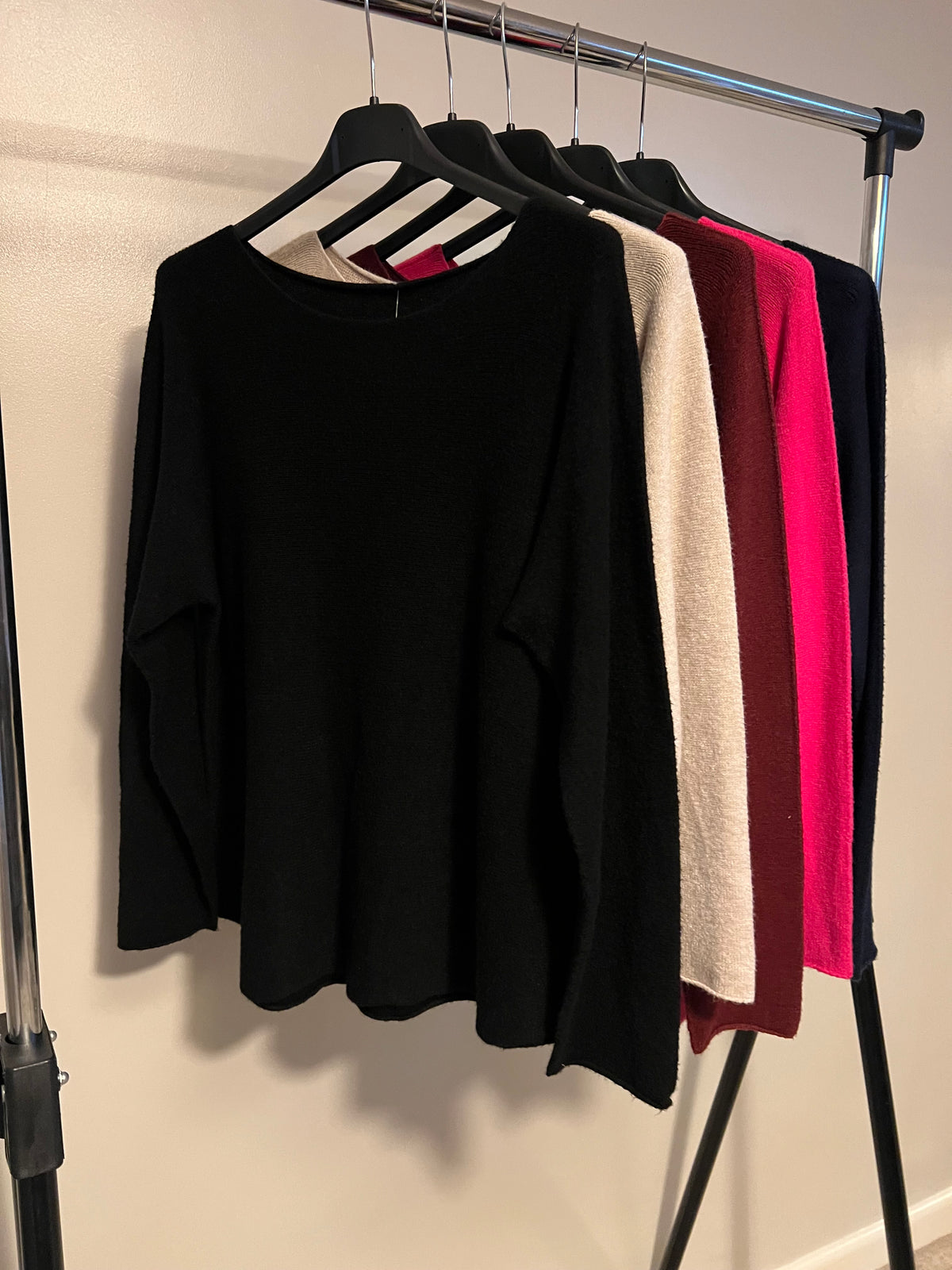 ROUND NECK SOFT JUMPER FUCHSIA