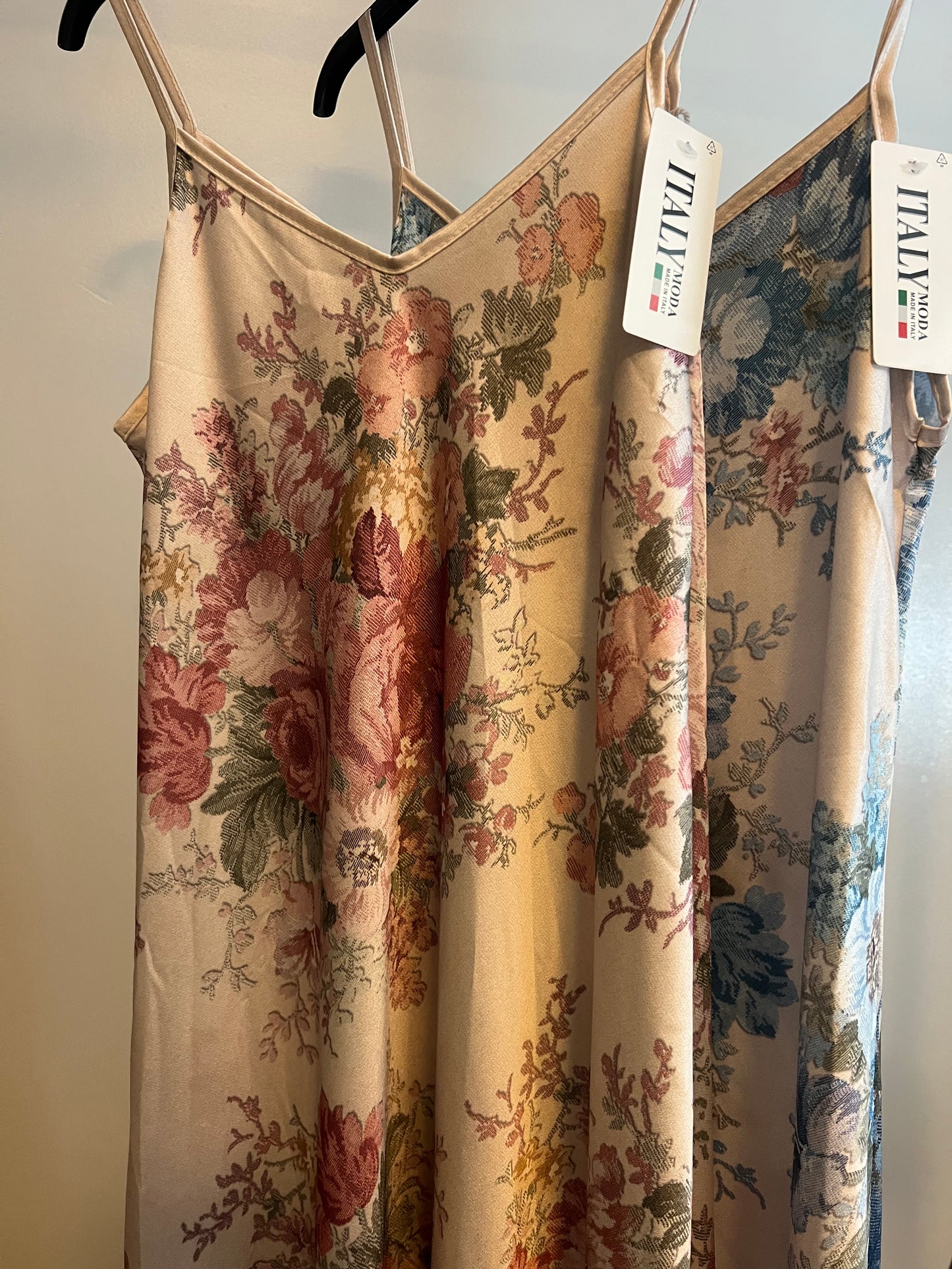 FLORAL PRINT CAMI SATIN DRESS PINK