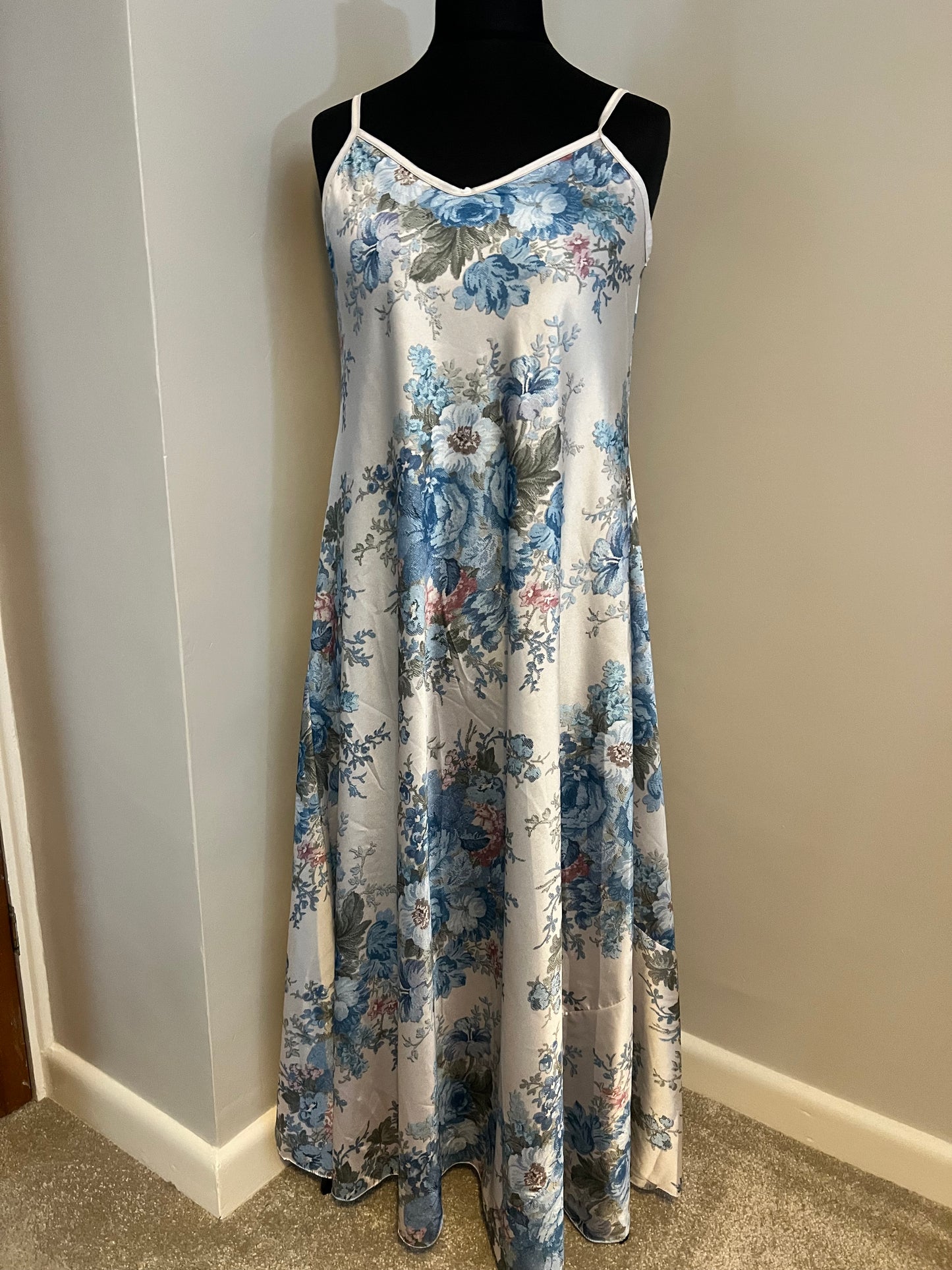 FLORAL PRINT CAMI SATIN DRESS PALE BLUE