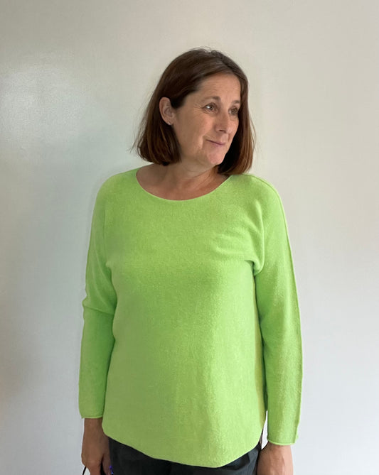ROUND NECK SOFT JUMPER LIME