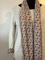 DOUBLE LAYER KNIT AND FLORAL SCARF CREAM