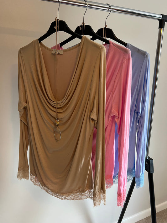 LACE TRIM DRAPE TOP MOCHA