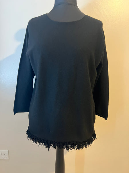 SOFT FRINGE HEM JUMPER BLACK