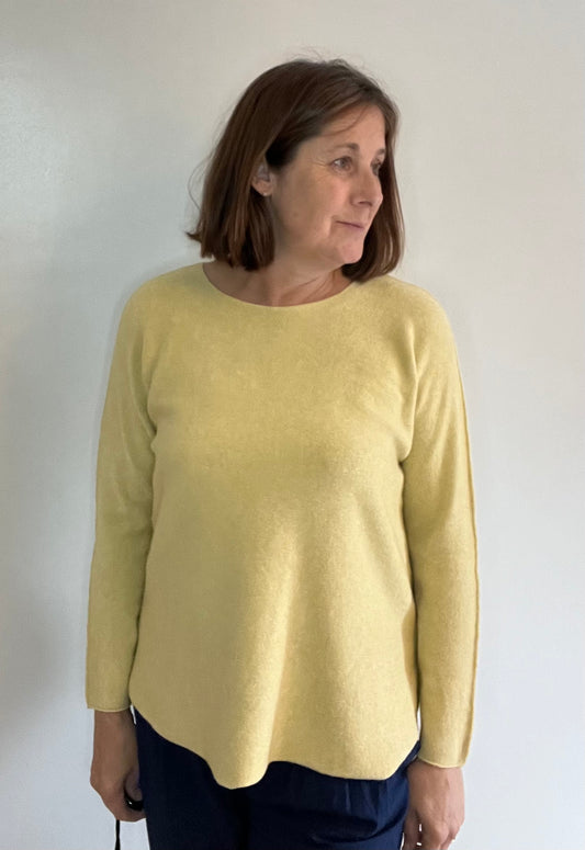 ROUND NECK SOFT JUMPER DARK CREAM