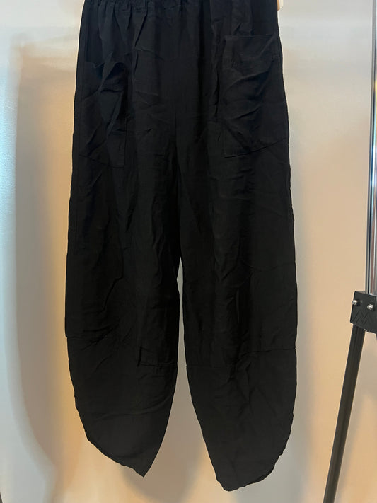 BARREL LEG TROUSER BLACK