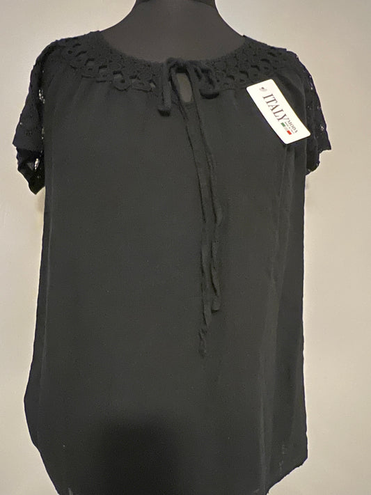 LACE SHORT SLEEVE COTTON TOP BLACK