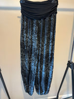 SUPER SOFT FLORAL HAREM PANTS BLACK