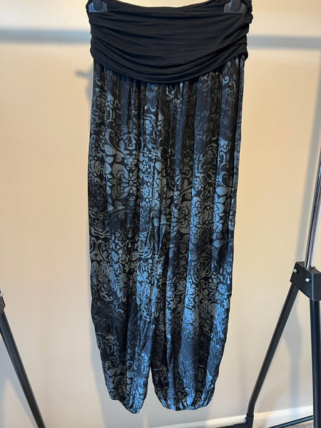 SUPER SOFT FLORAL HAREM PANTS BLACK