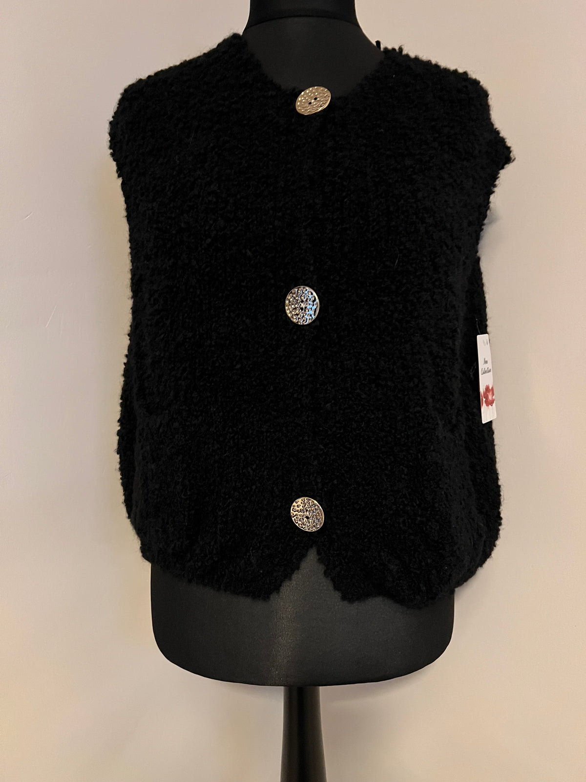 BUTTON TANK TOP BLACK