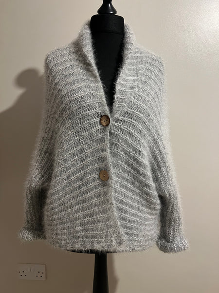 FLUFFY BUTTON CARDI LIGHT GREY