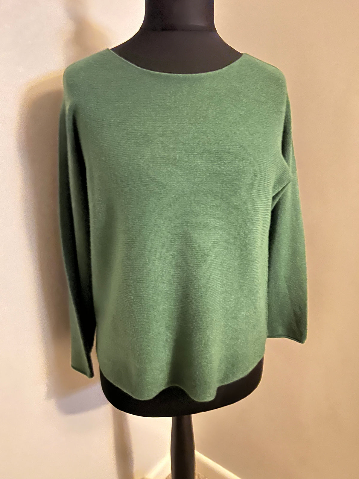 ROUND NECK SOFT JUMPER GREEN