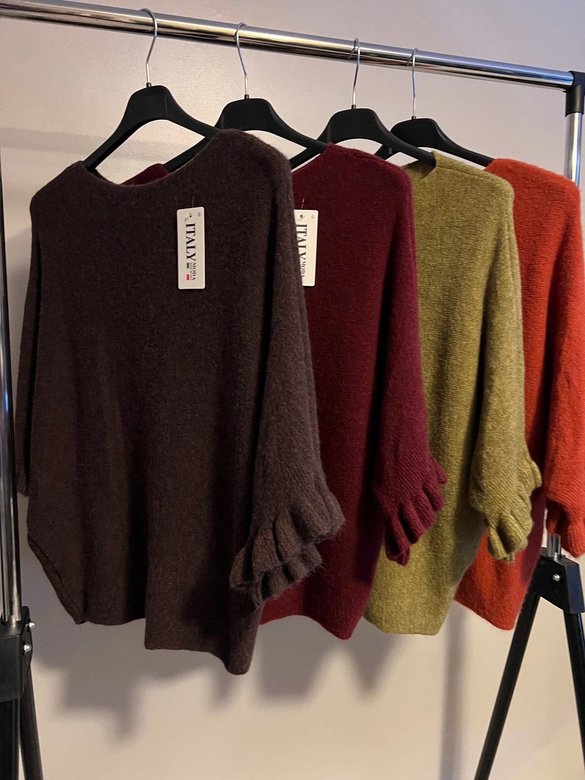 RUFFLE SLEEVE KNIT CHOCOLATE/ RUST/LIME/WINE
