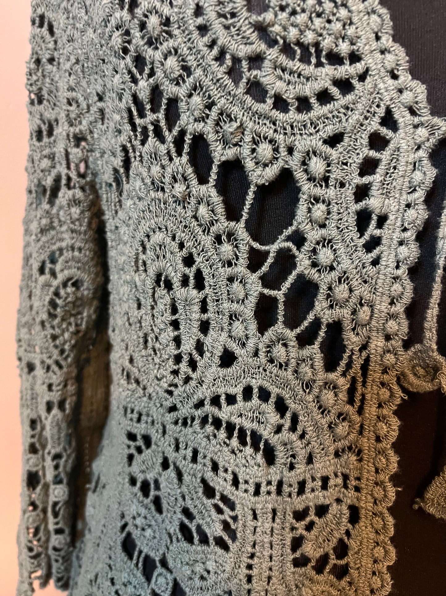 CROCHET TIE CARDI KHAKI