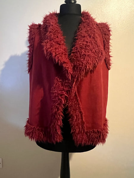 FAUX FUR GILET WINE