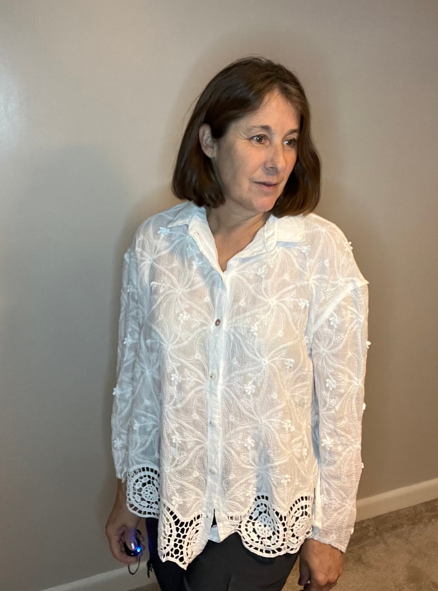 CROCHET HEM BUTTON UP SHIRT WHITE