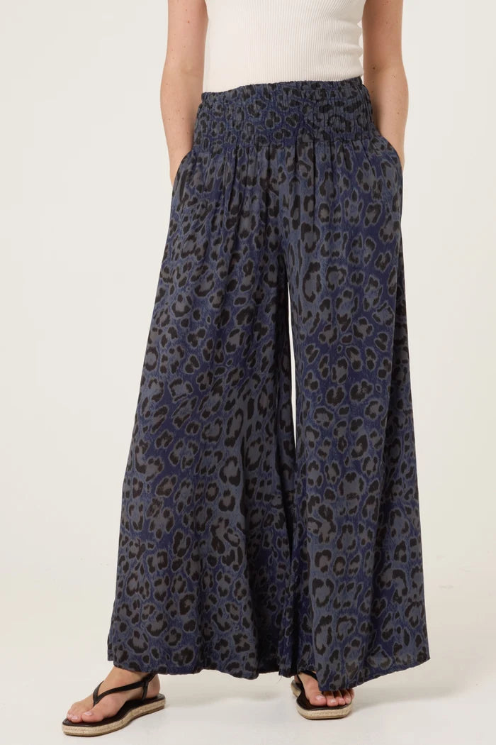ANIMAL PRINT PALAZZO TROUSERS IN NAVY